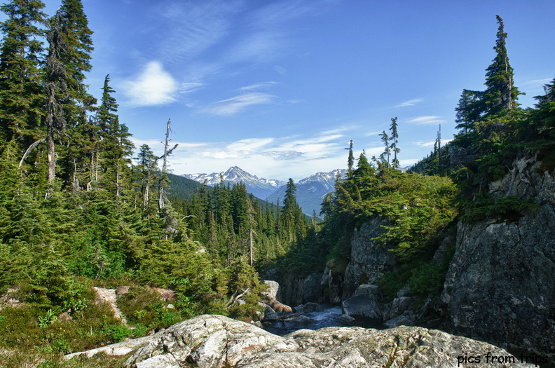 mountains in the distance2011d24c284_HDR.jpg